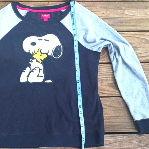 Peanuts women's fleece long sleeve top size S - Picture 8 of 11